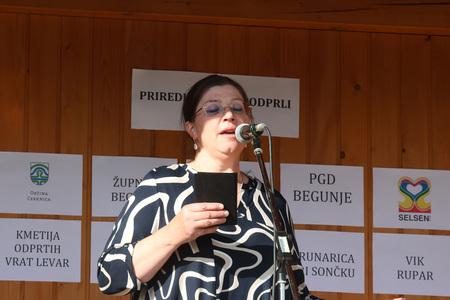 Kulturna prireditev Na lepi Menišiji 43 Foto Ljubo Vukelič